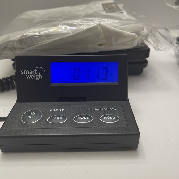 Chico's 0.5P 6P Woman's Ultimate Fit Luxe Twill Utility Crop Ankle Pants White - Picture 6 of 6